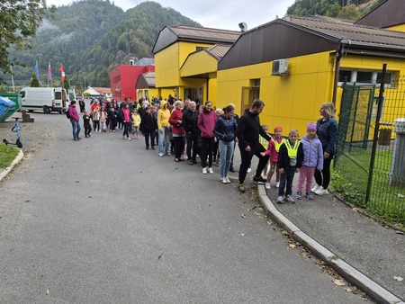 Sprehod s starši in stari starši